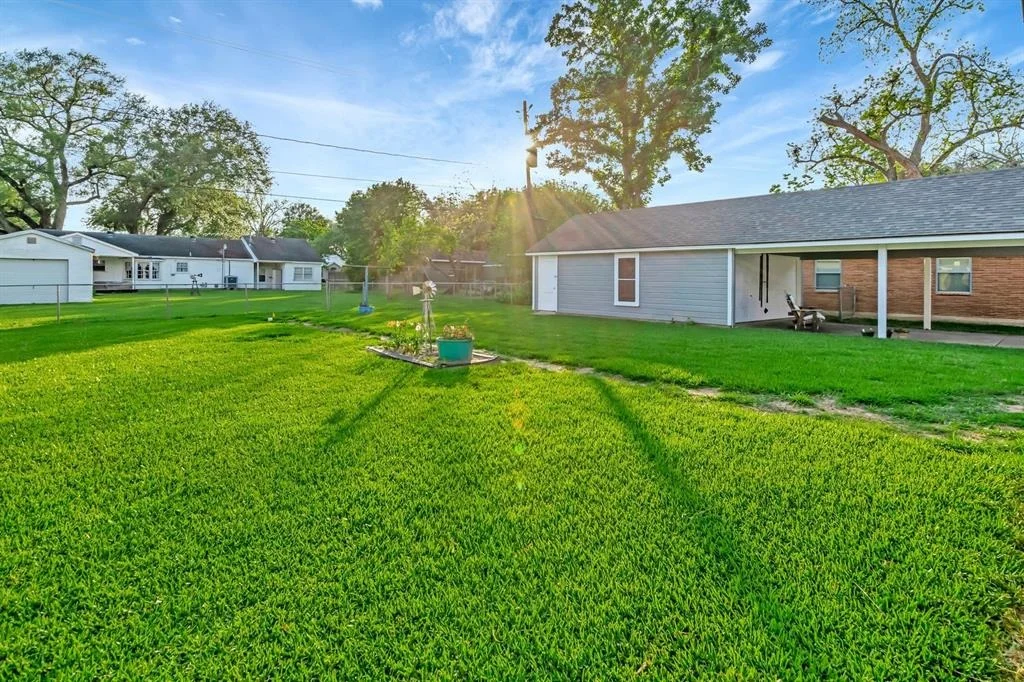 Photo of 820 Meadow Lane