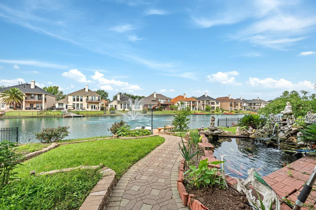 Photo of 14406 Dunrobin Way