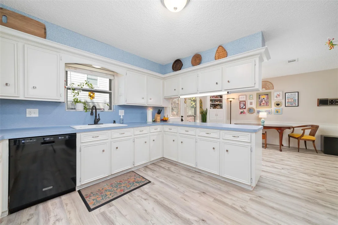 Photo of 5930 Old Lodge Drive