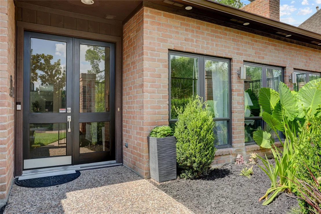 Photo of 2306 Binley Drive