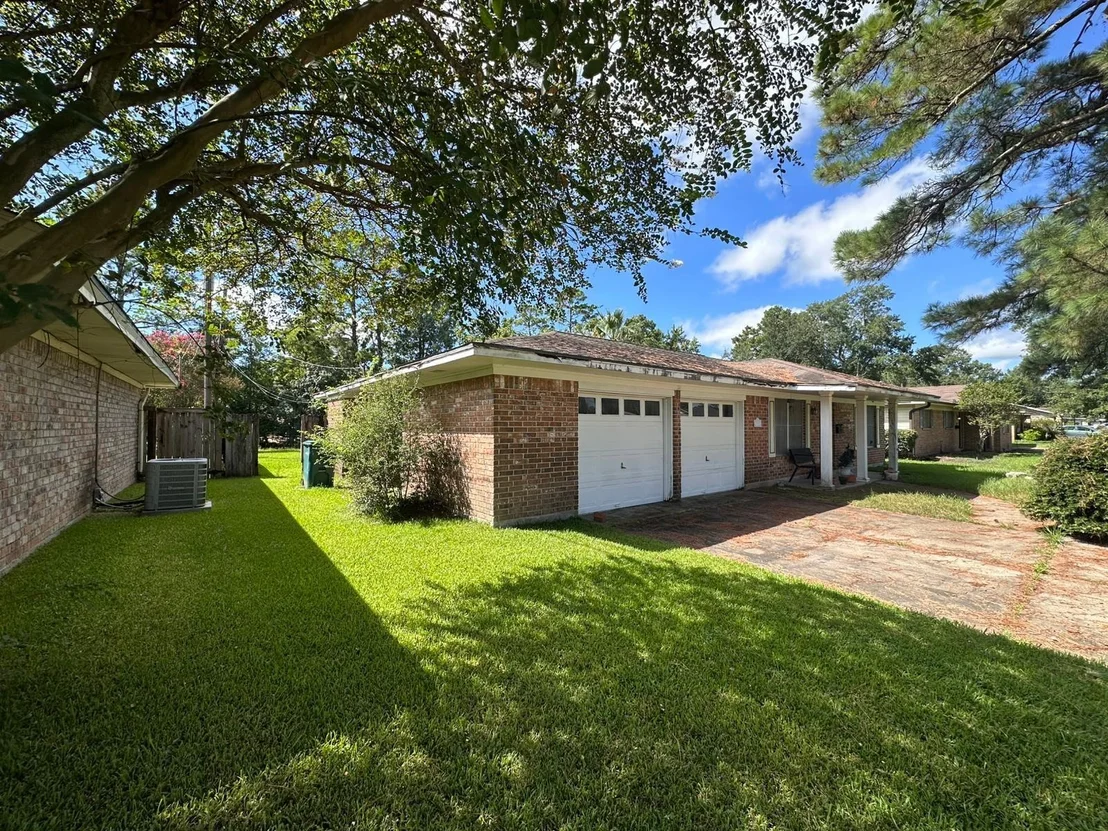 Photo of 6285 Daisy Drive