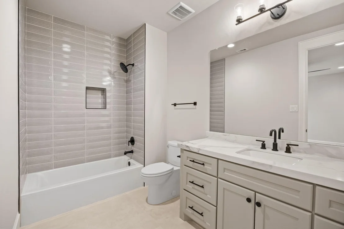 Photo of 4902 Oak Forest Drive