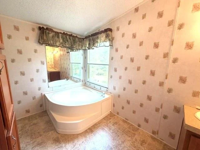 Photo of 406 E Lois Lane