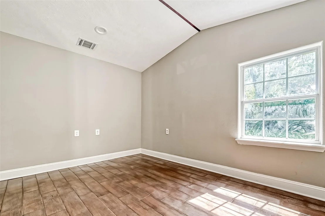 Photo of 1918 Westcrest Drive