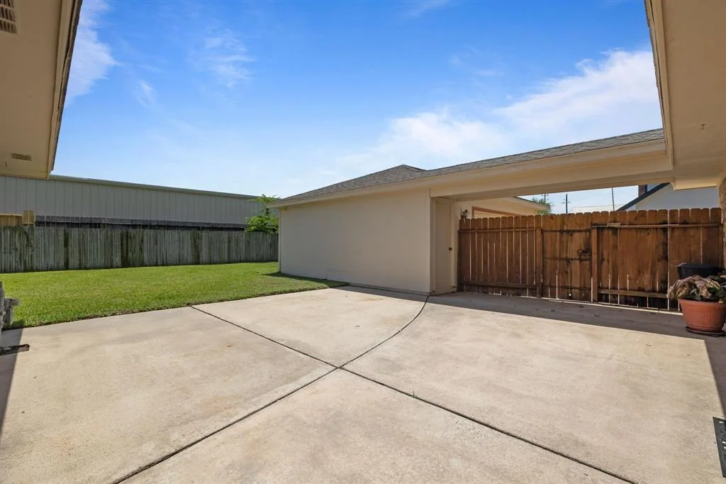 Photo of 3906 Ecuador Drive