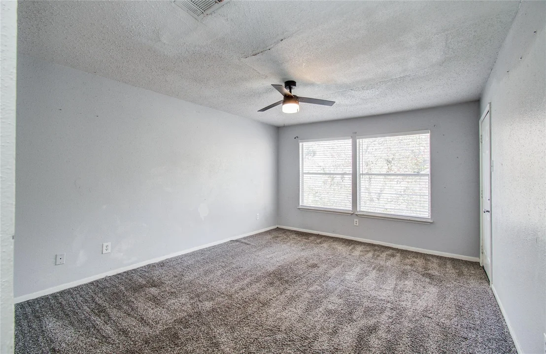Photo of Unit D at 5618 Easthampton Drive