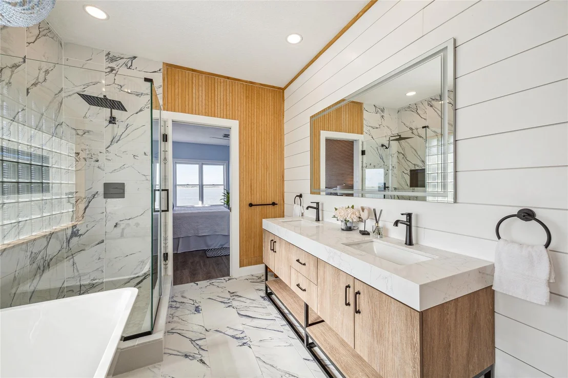 Photo of 1322 Outrigger