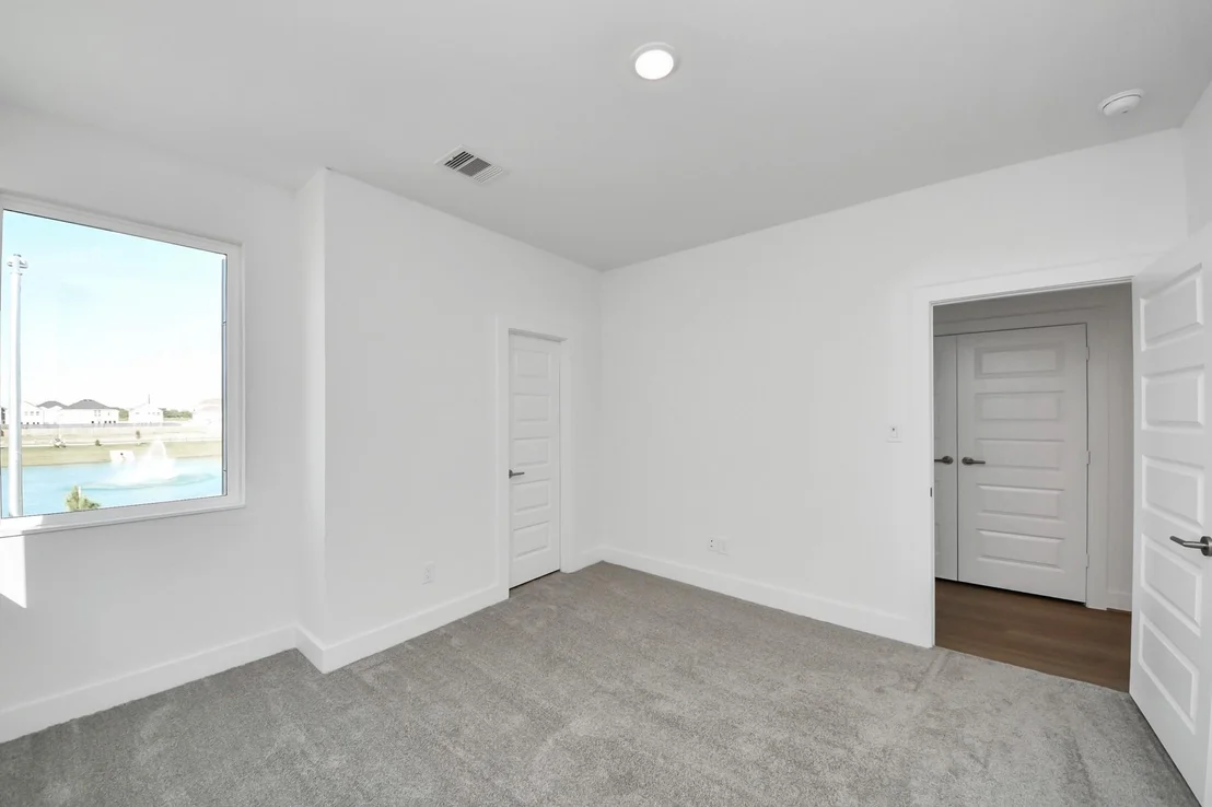 Photo of 2106 Diagonal Lane