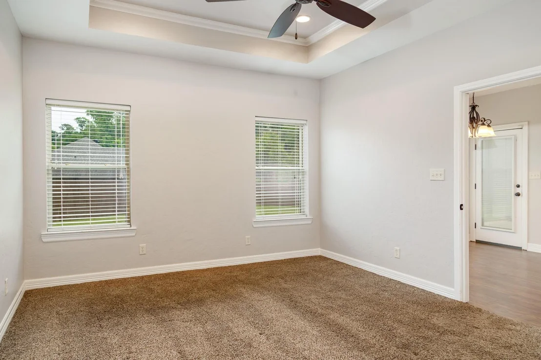 Photo of 124 Lakeway Lane