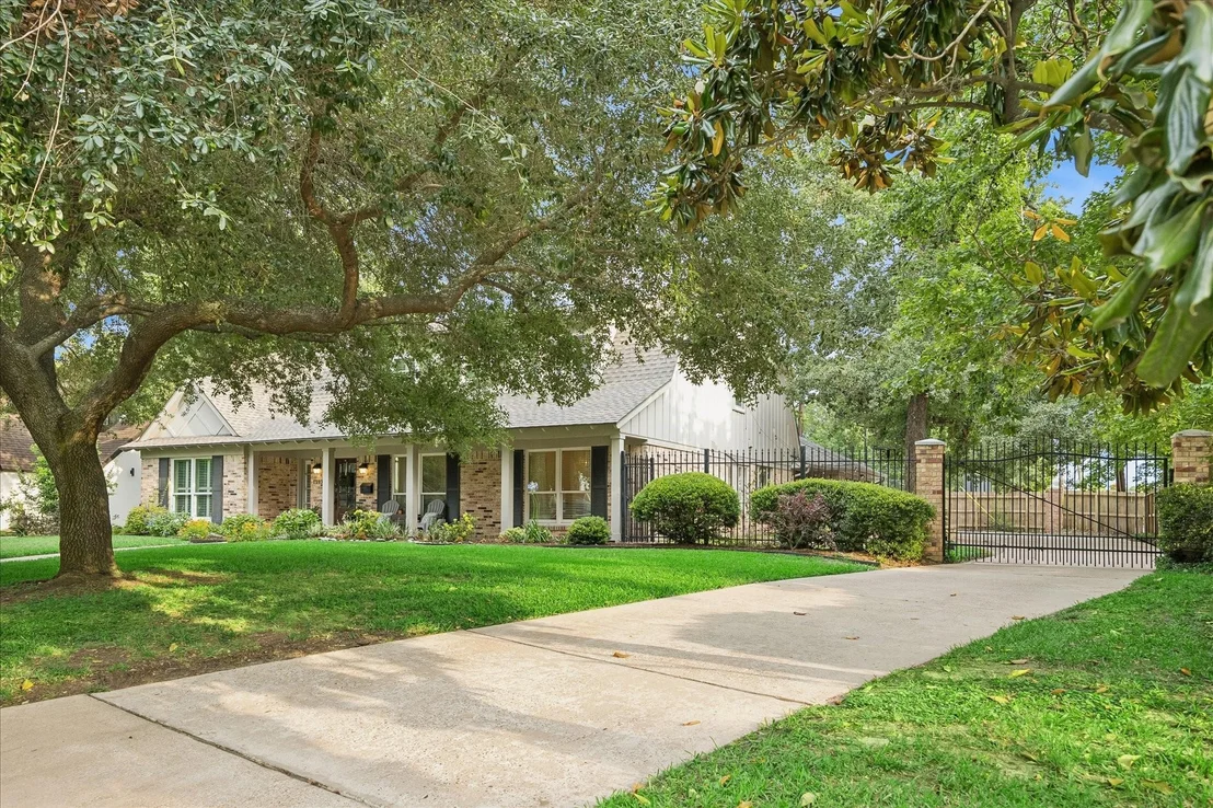 Photo of 13931 Taylorcrest Road