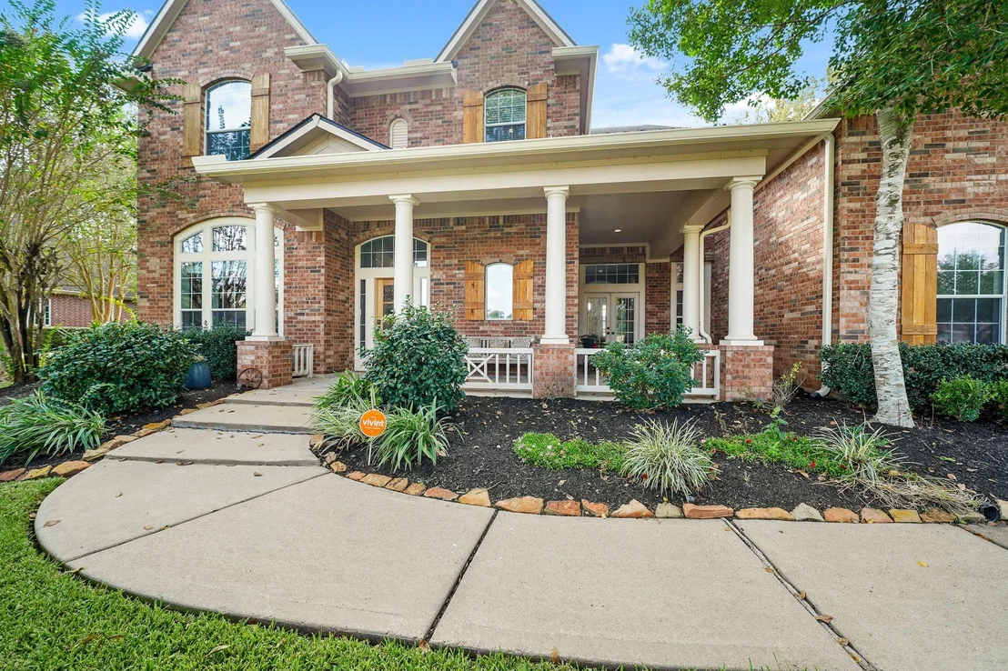 Photo of 4703 Oxbow Circle W