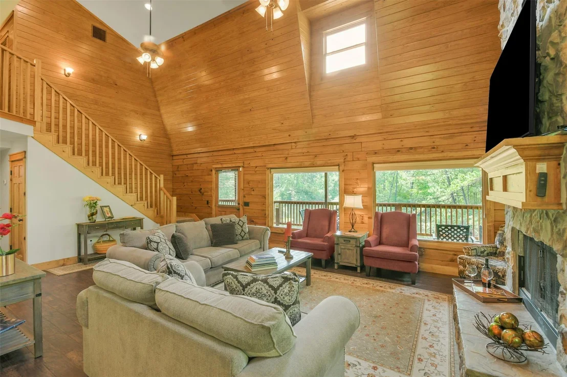 Photo of 91 Bluejay Way