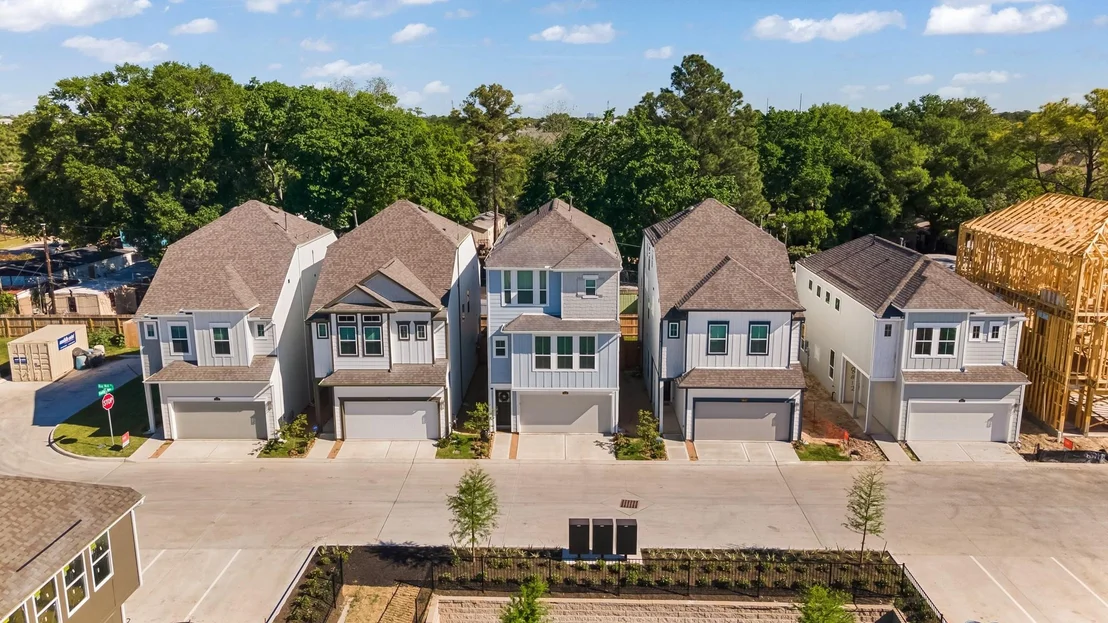Photo of 8904 Knoll Leaf Street