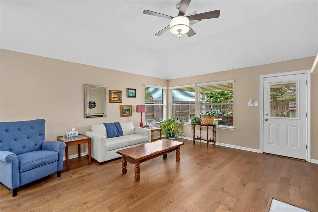 Photo of 5827 Sawyer Bend Lane