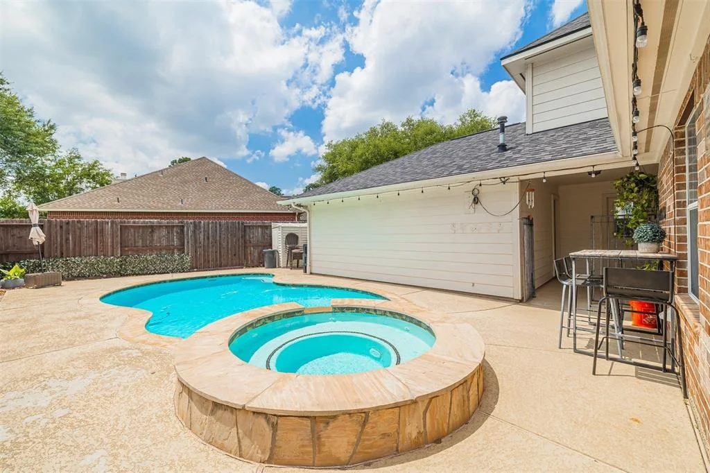 Photo of 5902 Deerfield Court