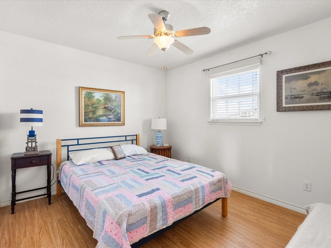 Photo of 1206 Middle Drive W