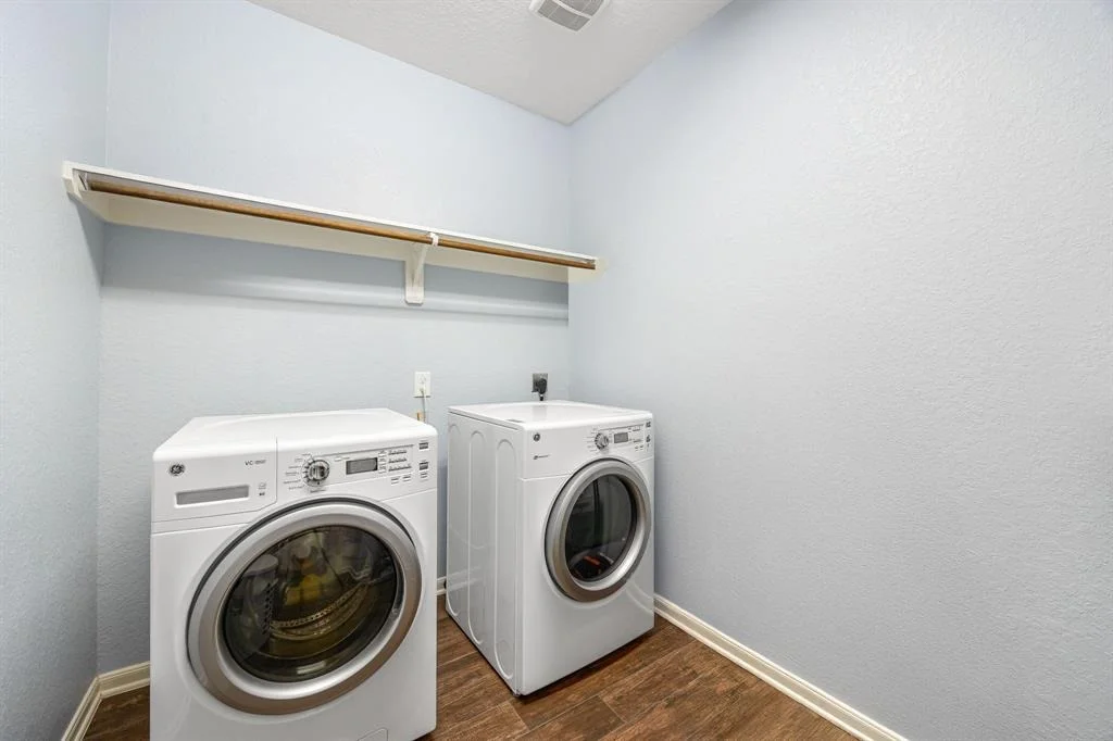 Photo of 6110 Nicholas Lane
