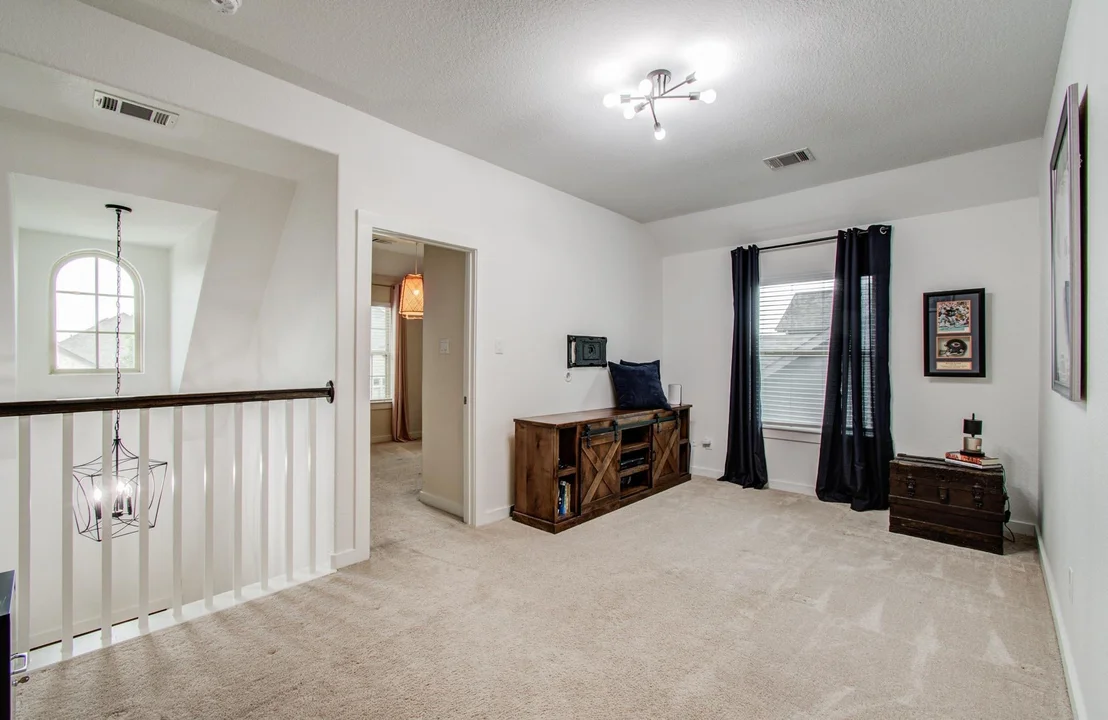 Photo of 7111 Pondhawk Drive