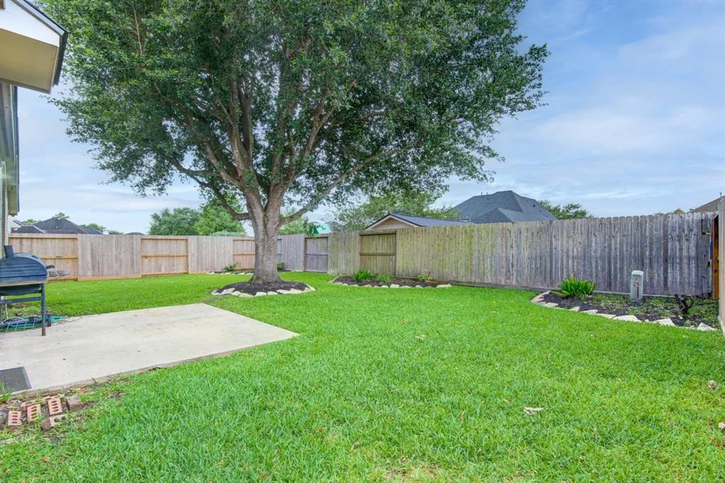 Photo of 421 Laddingford Lane