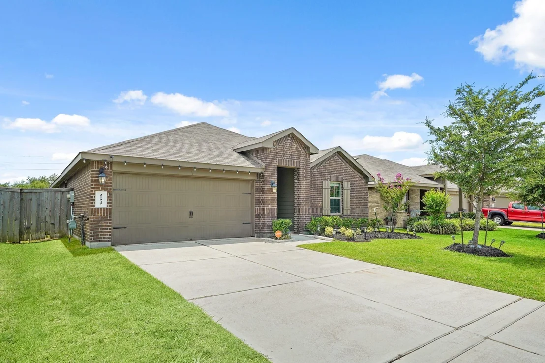 Photo of 21047 Warrender Terrace Lane