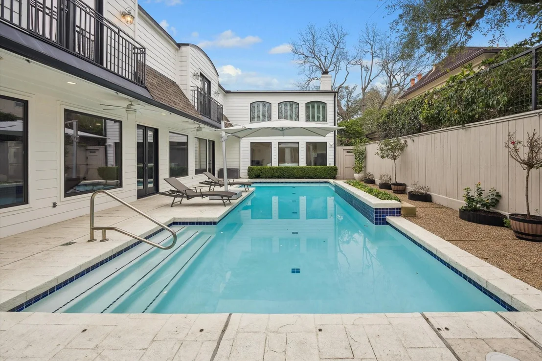 Photo of 6348 Vanderbilt Street