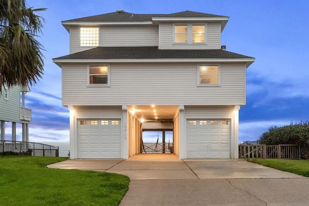 Photo of 16606 Bayfront Drive