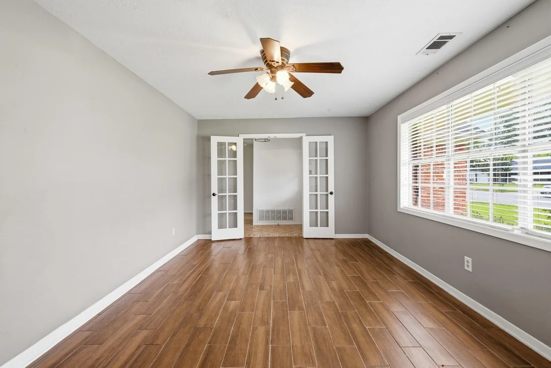 Photo of 3501 Tanglewood Drive