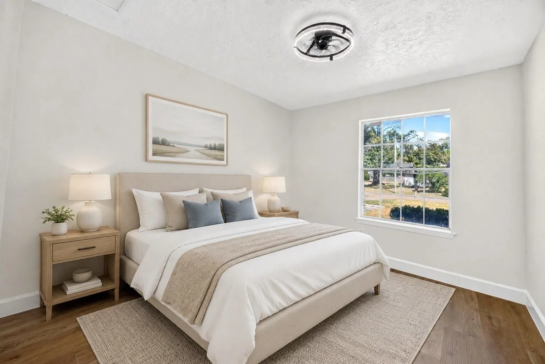 Photo of 8515 Rivercross Road