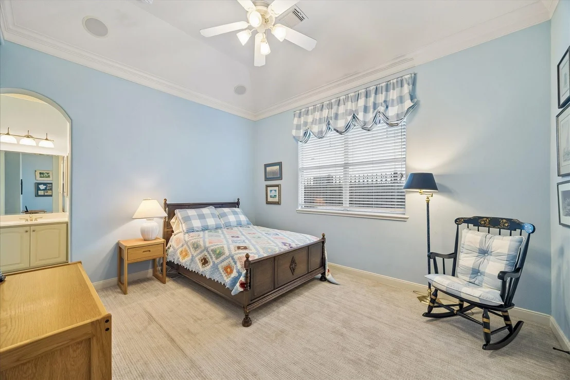 Photo of 11927 Legend Manor Drive