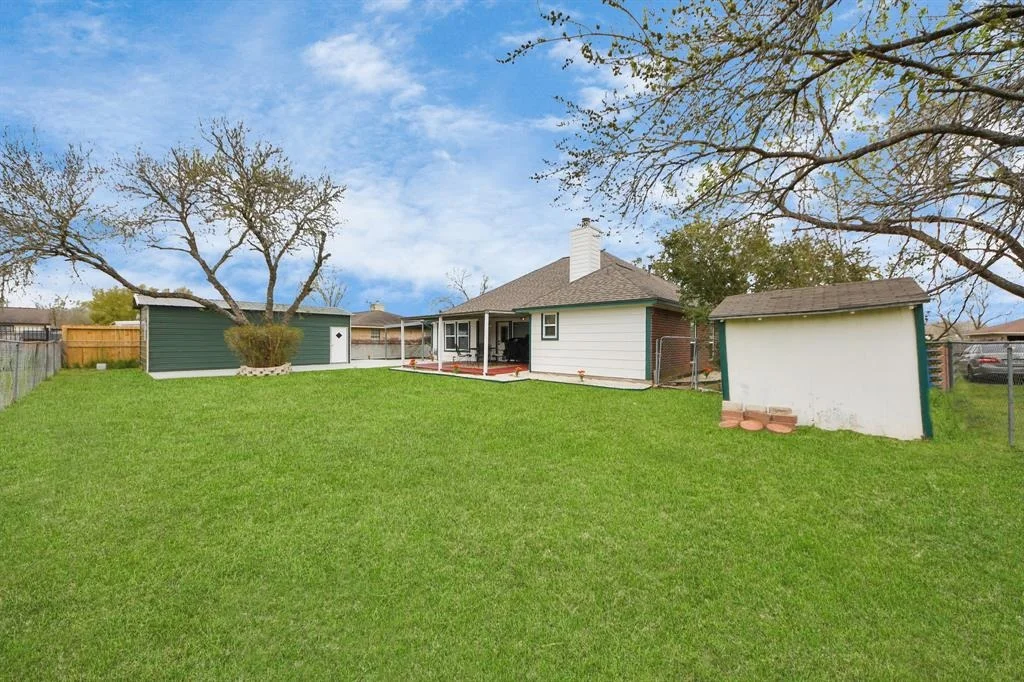 Photo of 2410 Lily Lane