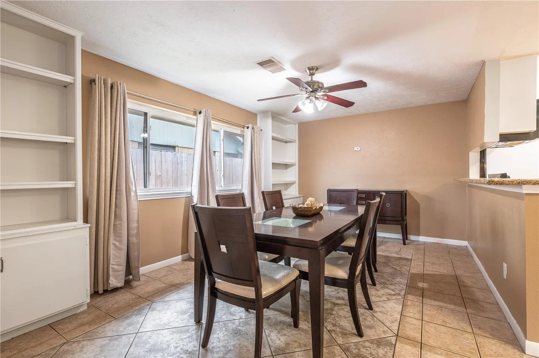 Photo of 4908 Holly Park Drive