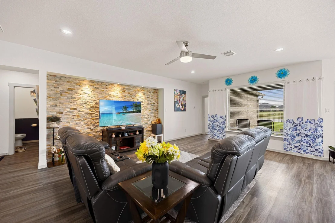 Photo of 28523 Hazel Trail