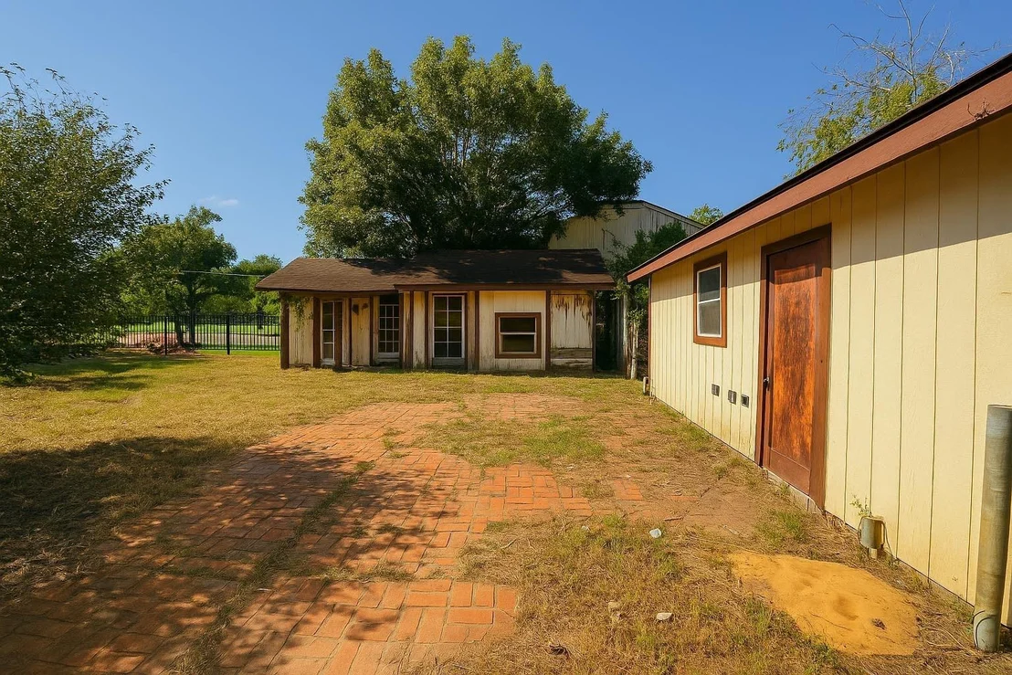 Photo of 2605 Pecan Street