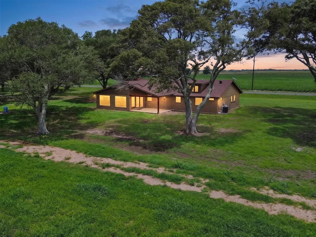 Photo of 3231 County Road 458