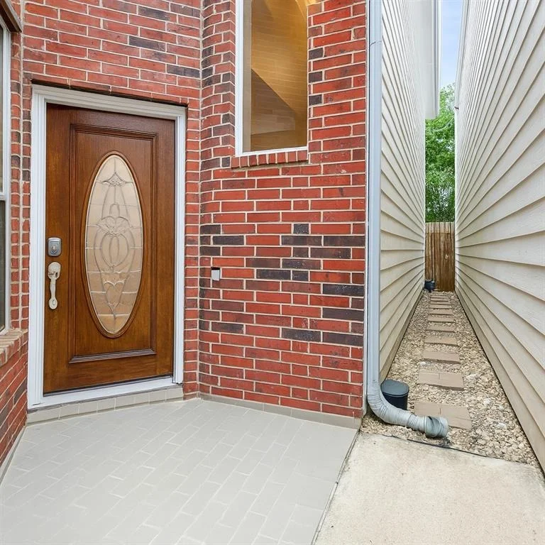 Photo of 1339 Ella Place