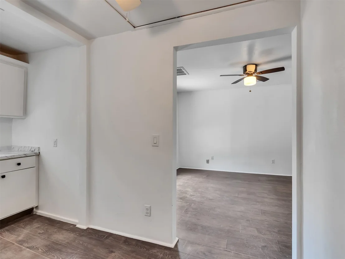 Photo of 5603 N Wayside Drive