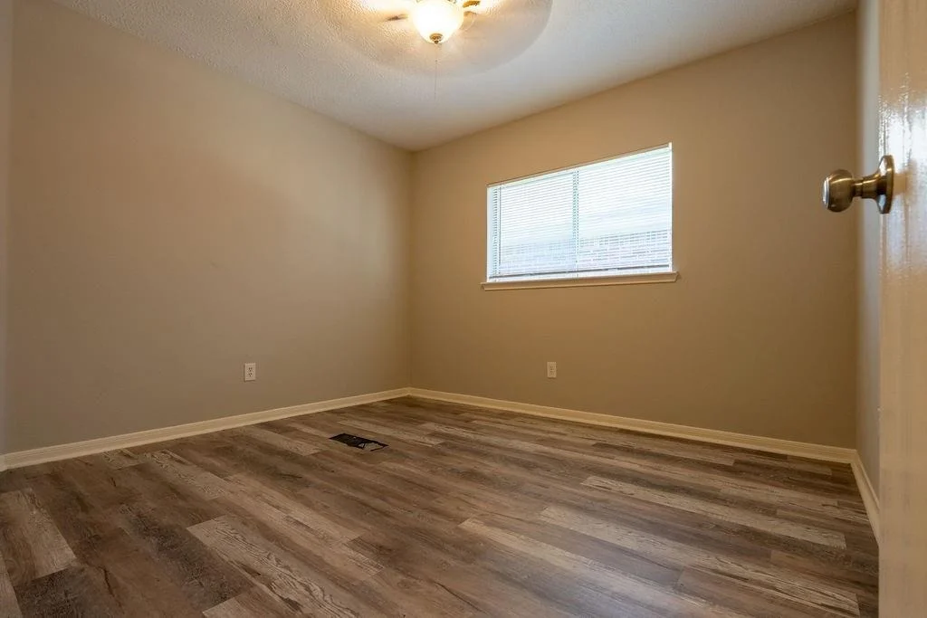 Photo of 9926 Goldenglade Drive