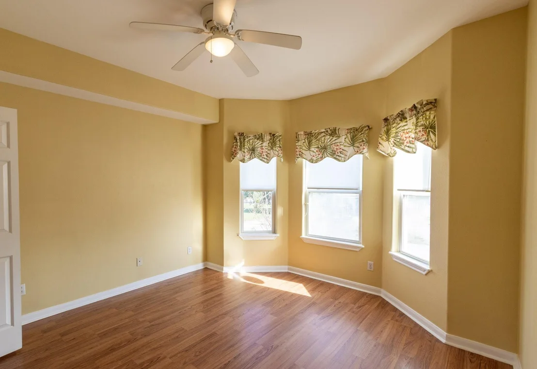 Photo of 1003 Commodore Drive