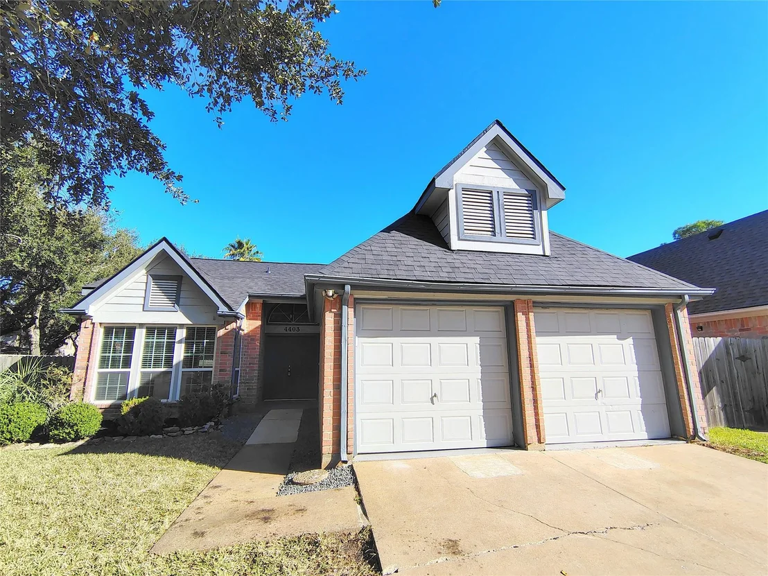 Photo of 4403 Waterfall Way