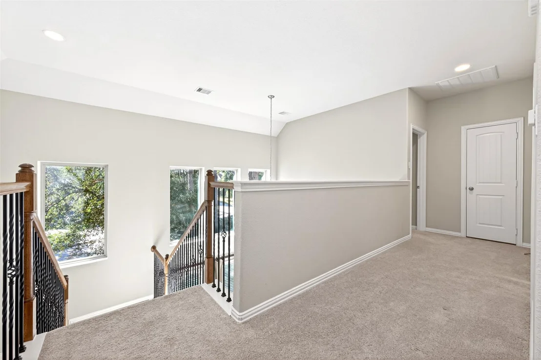 Photo of 14 S Sawbridge Circle
