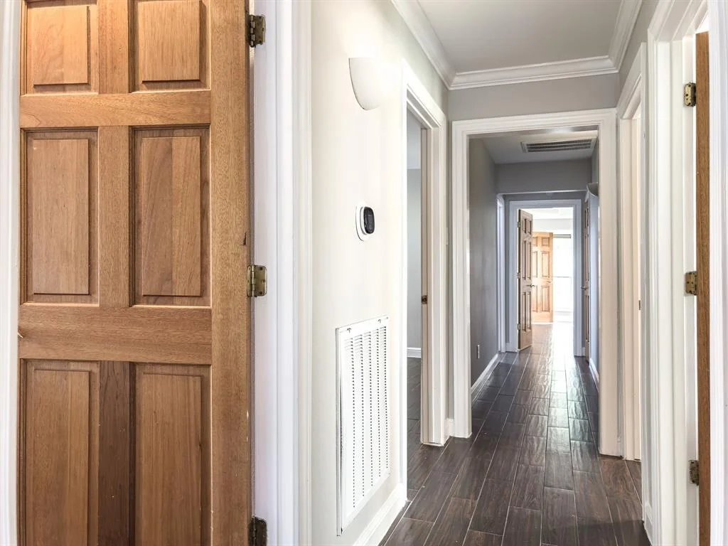 Photo of 4525 Maple Street