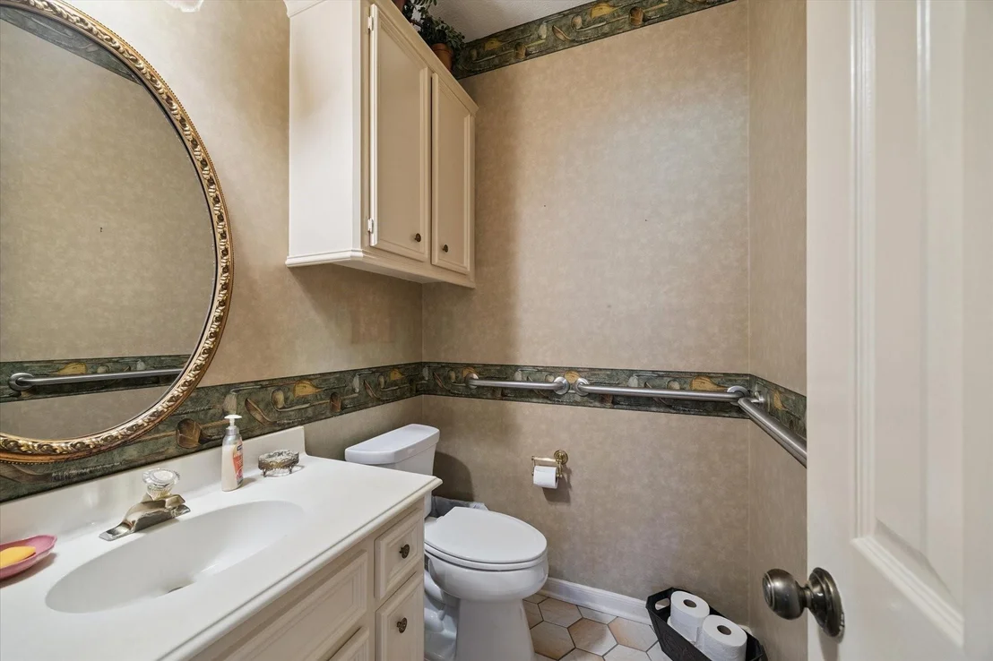 Photo of 20240 Ivy Point