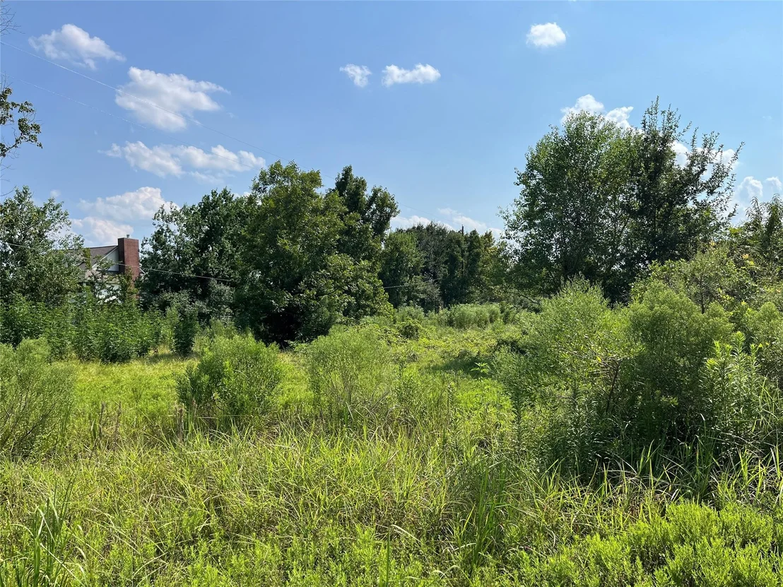 Photo of 5757 Burnett Road