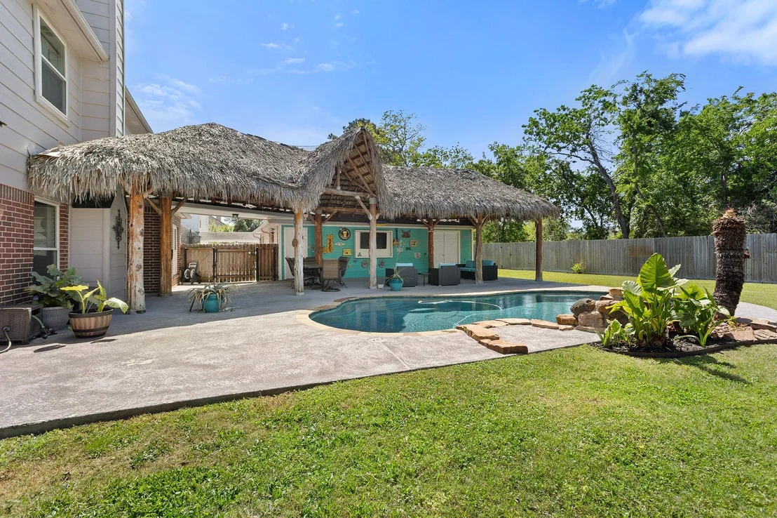 Photo of 402 Windsor Drive