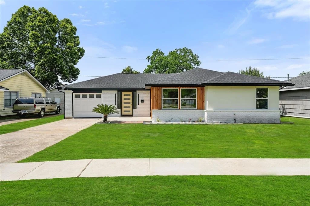 Photo of 3303 Dartmouth Drive