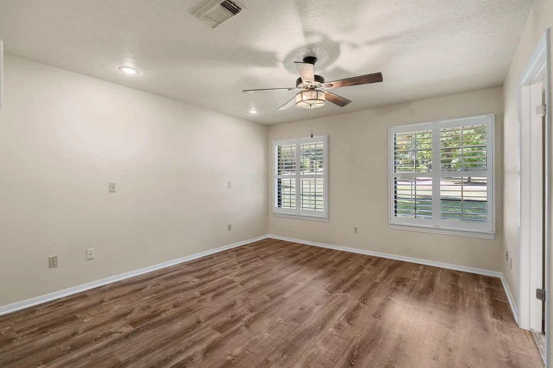 Photo of 129 Pine Valley Drive