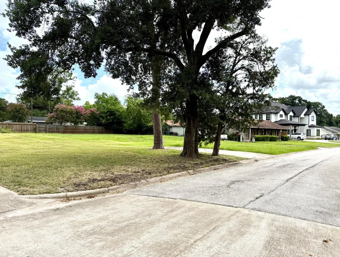 Photo of 9746 Cedardale Drive