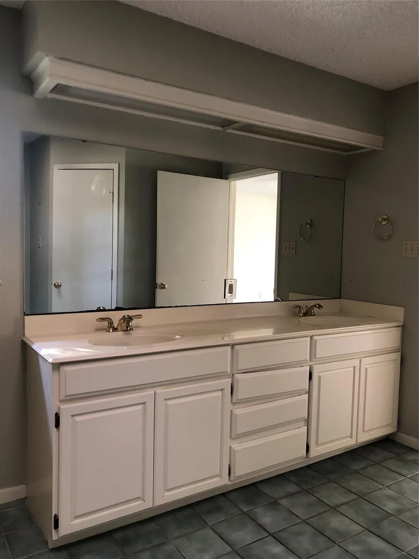 Photo of 176 Circle Drive