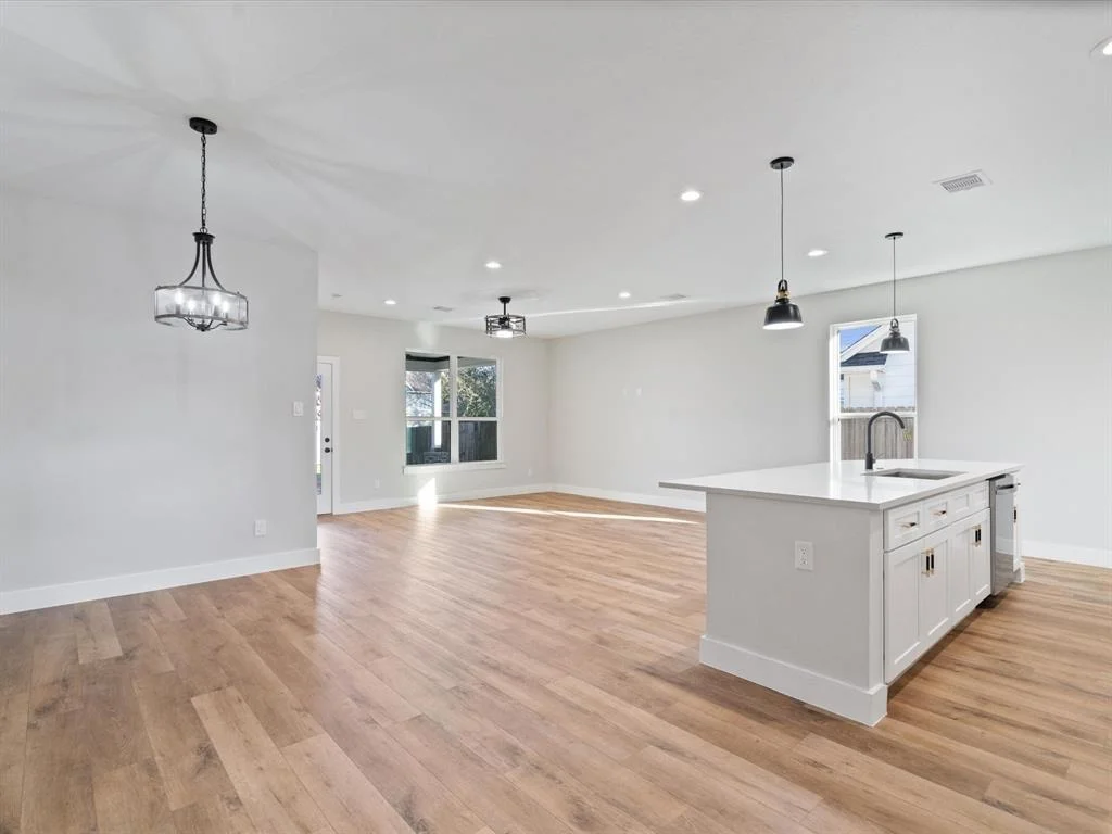 Photo of 6959 Breezy Point