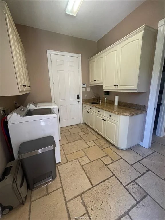 Photo of 4304 Hyde Park Lane